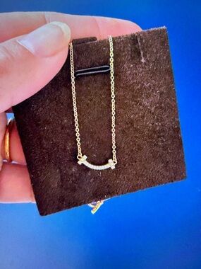 Tiffany Small Smile Necklace with Diamonds – Delicate and Sparkling